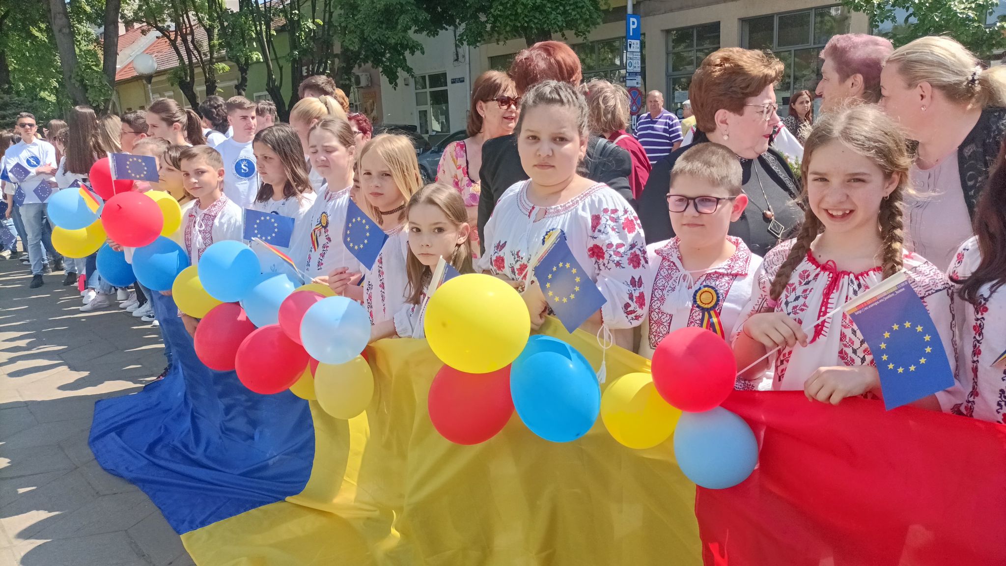 FOTO. 9 mai-Tripla sărbătoare marcată cu fast la Satu Mare