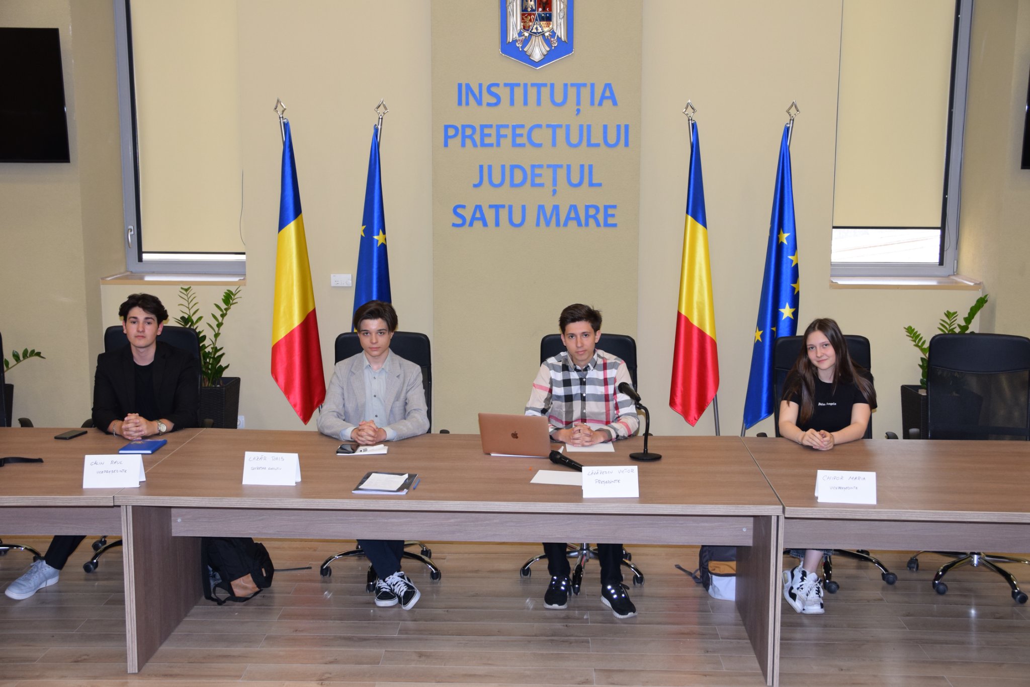 Consiliului Județean al Elevilor, întrunit  în ședință la Prefectură