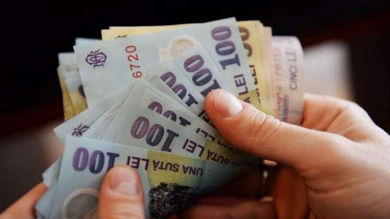 Salariile nu vor fi înghețate în 2022