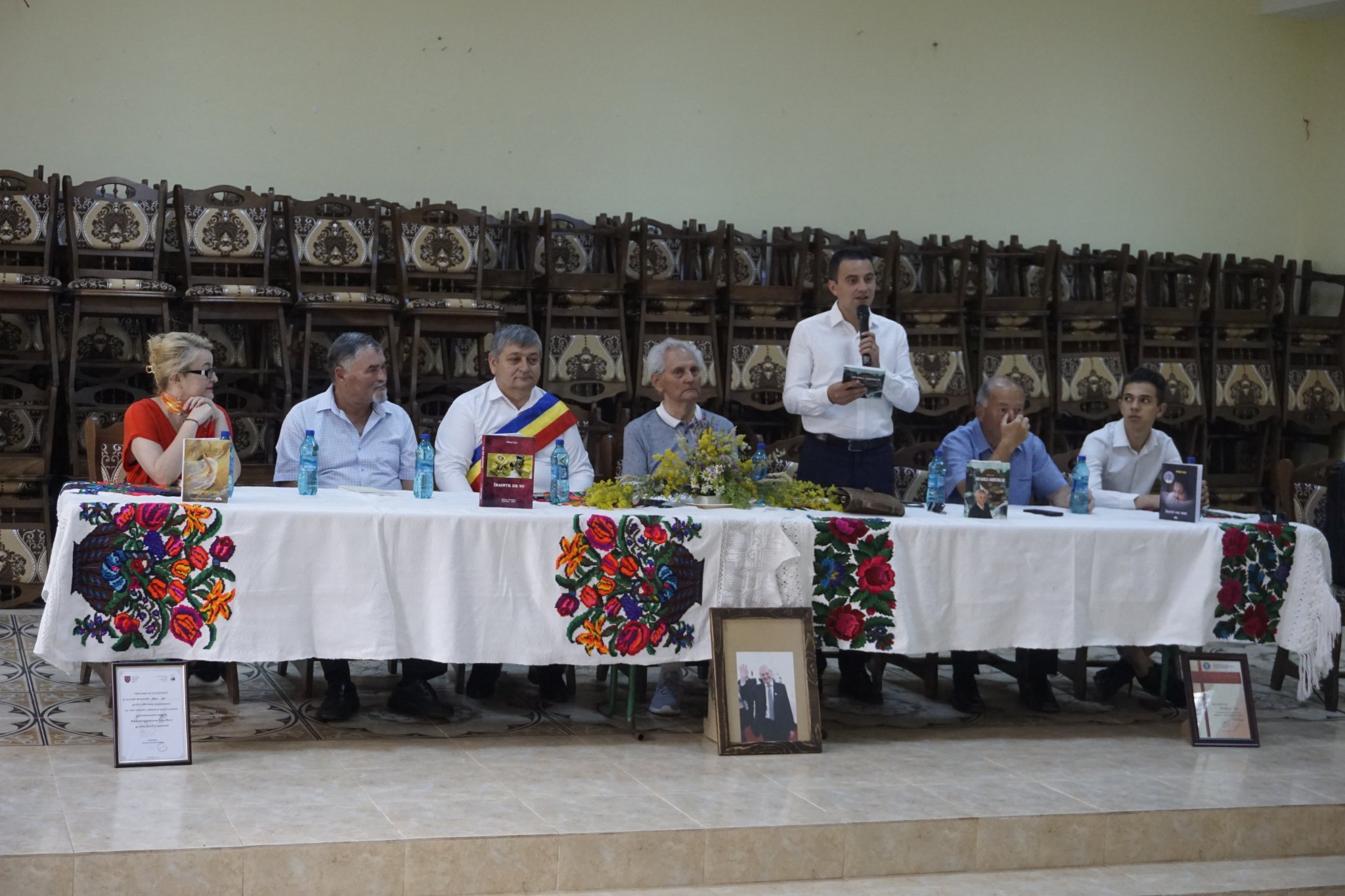 Prozatorul Mihai Sas omagiat în satul său natal, Hărnicești – Maramureș