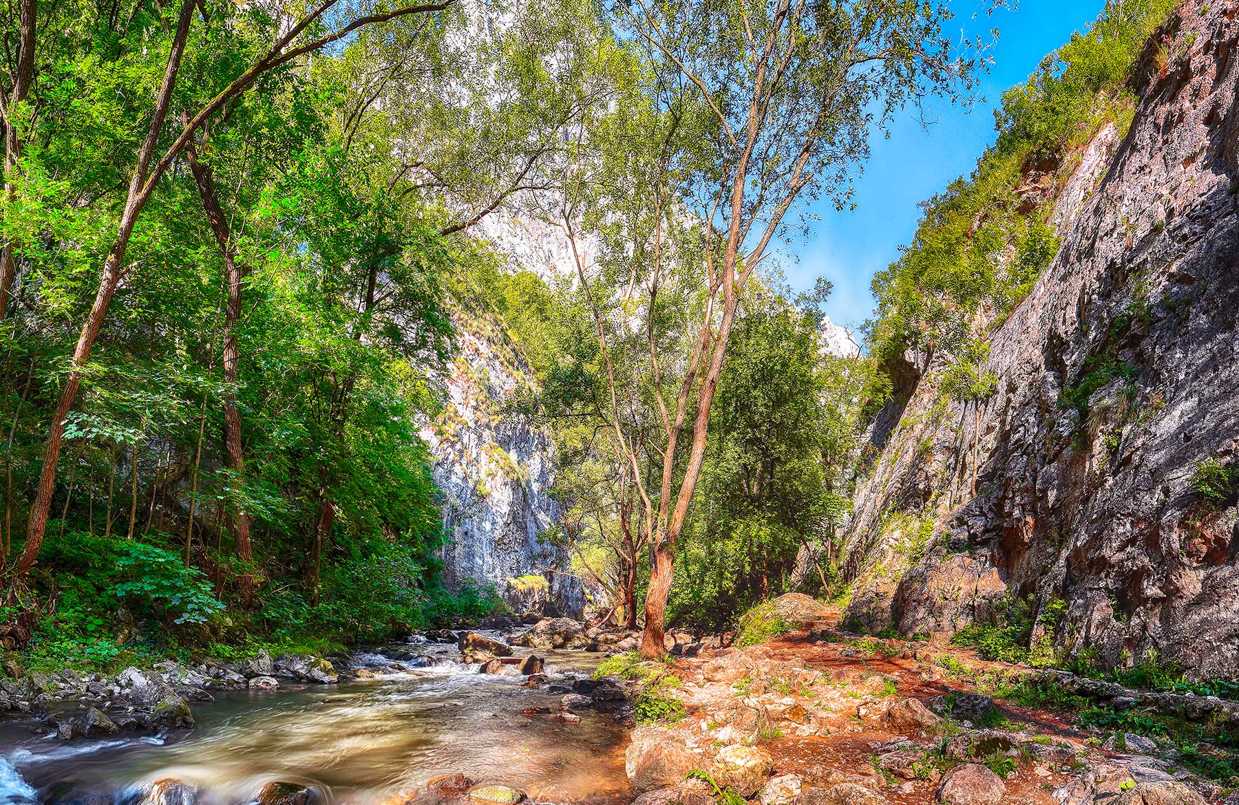 Destinații de week-end - Cheile Turzii – o destinație de care te îndrăgostești la prima vedere