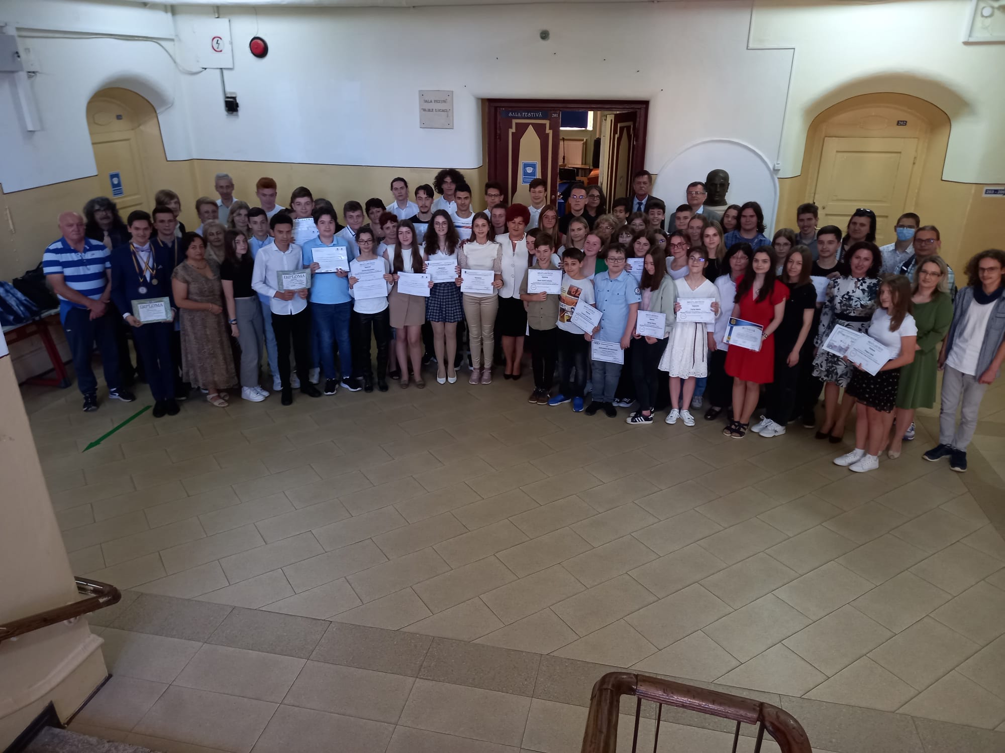 EXCELENȚĂ. Colegiul Naţional „Mihai Eminescu” a făcut performanță la Olimpiadele și concursurile școlare din anul școlar 2021-2022