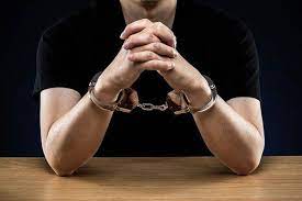 Bărbat cercetat de către polițiști pentru săvârșirea a două infracțiuni