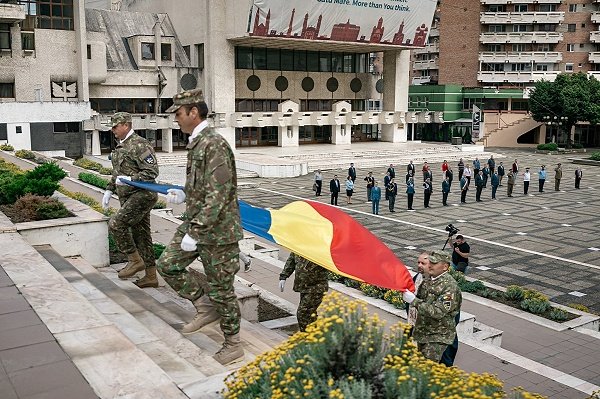 Program special de Ziua Drapelului!