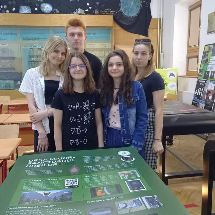  Medalii de Bronz  pentru proiectele Echipei Multitouchcnme  și Atelier Transdisciplinar