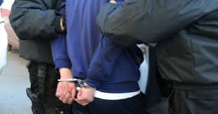 Un tânăr în vârstă de 23 de ani a furat țevi metalice în valoare de 6000 de lei