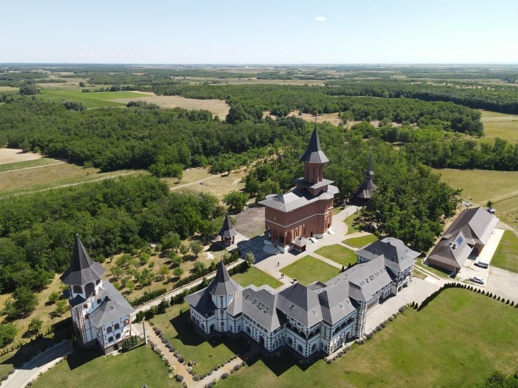 Sărbătoare mare de hramul mănăstirii Scărișoara Nouă