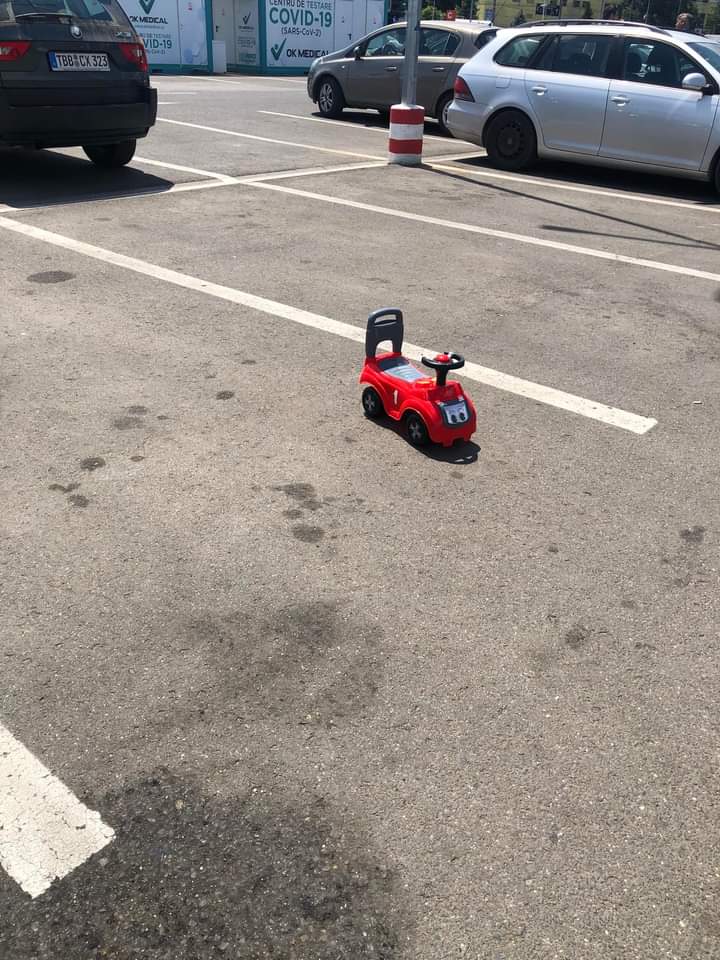 Copii, într-un rând  cu adulții!