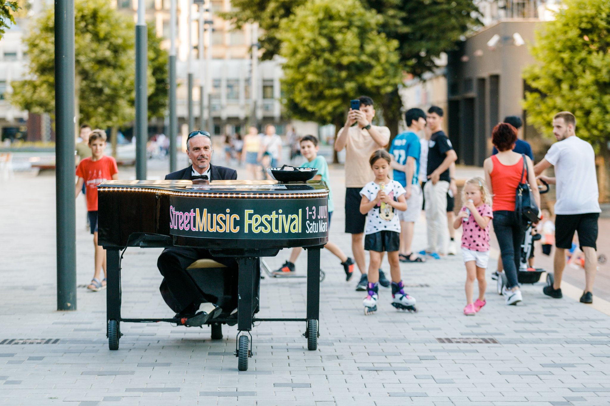 StreetMusic Festival revine la Satu Mare! 3 zile, 20 de artiști, 100 de spectacole!