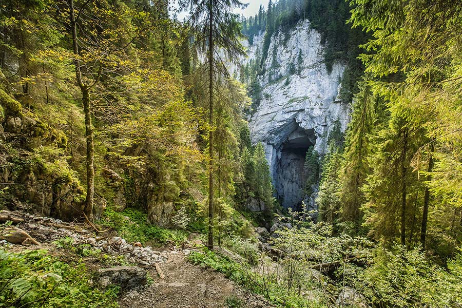 Destinații de week-end. Cetățile Ponorului – Everestul carstic al României