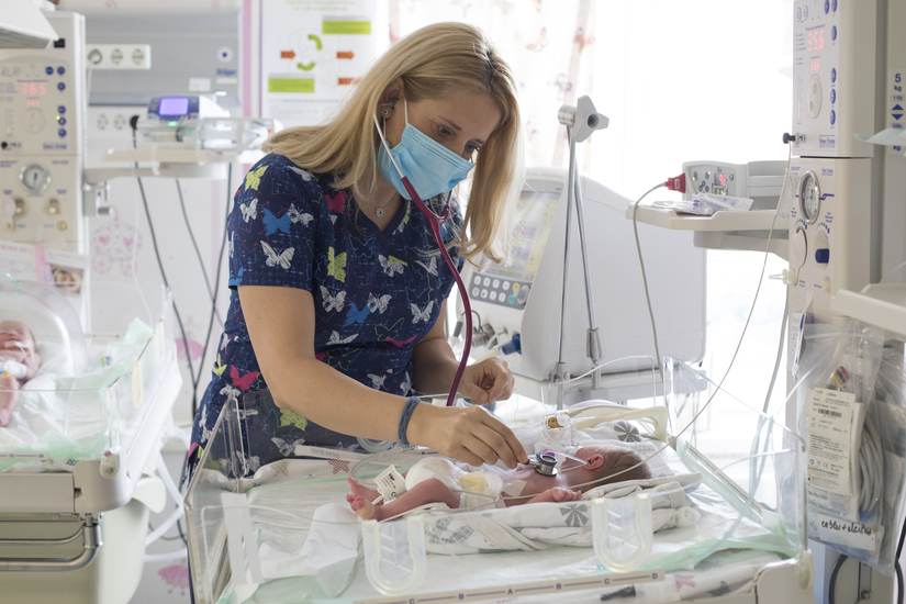Secția de Neonatologie de la  Spitalul Județean Satu Mare a fost îmbunătățită