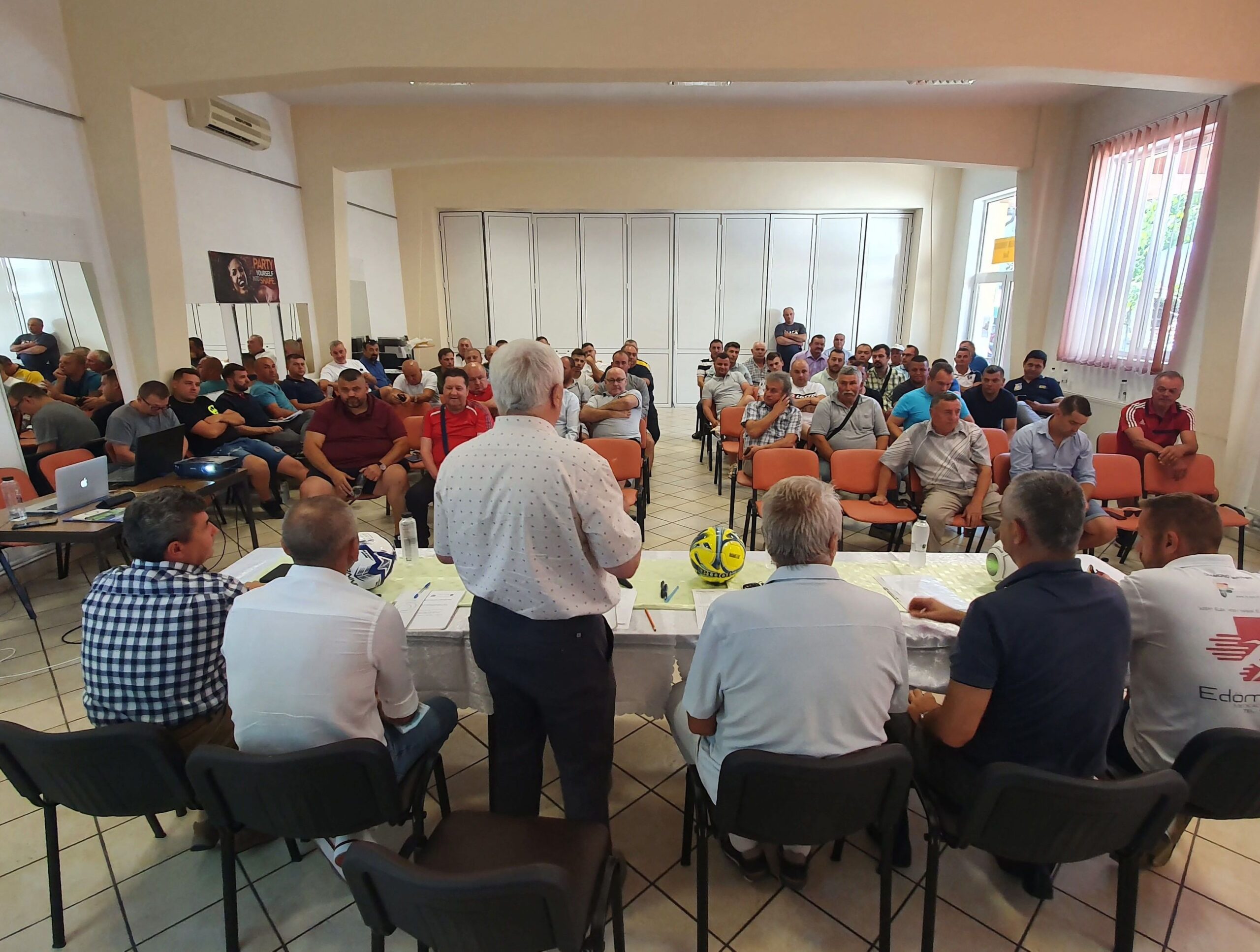 A fost stabilit formatul noului sezon din fotbalul judeţean. Elite-ul continuă cu două serii