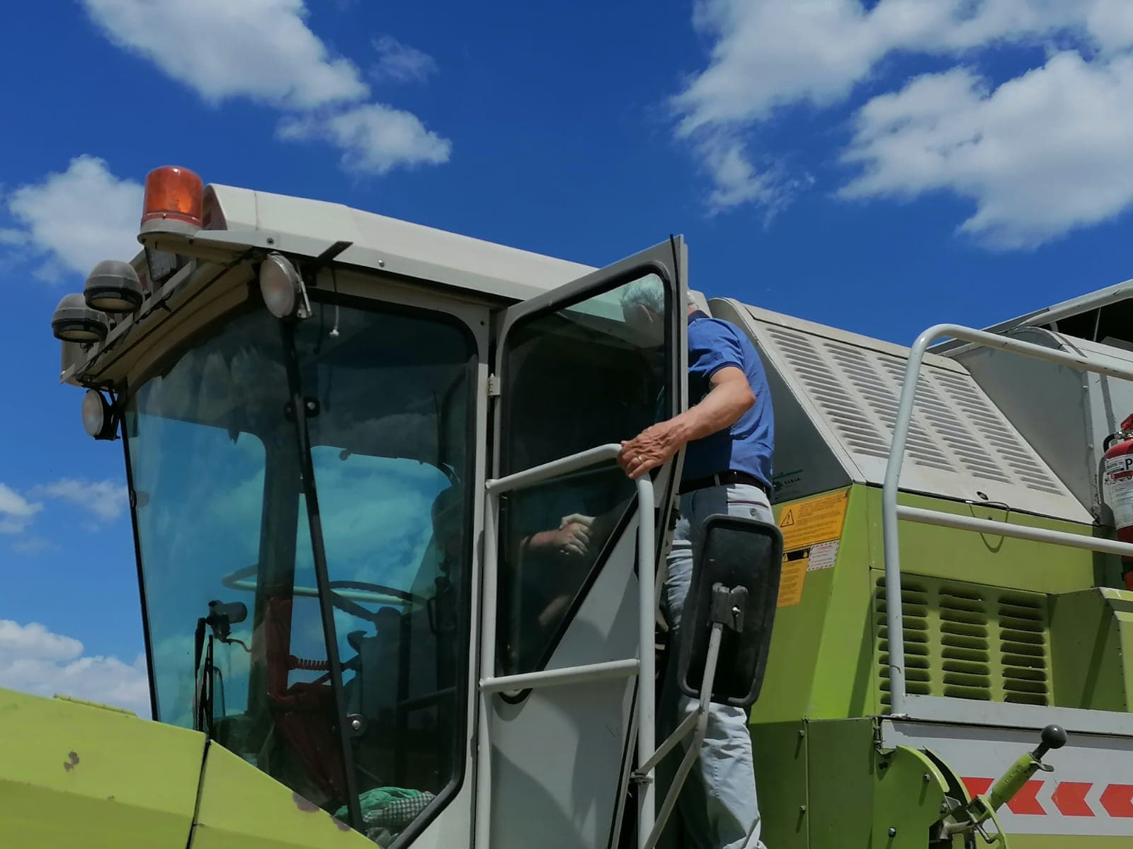 FOTOGALERIE. Ministrul Agriculturii, pe COMBINĂ la Satu Mare