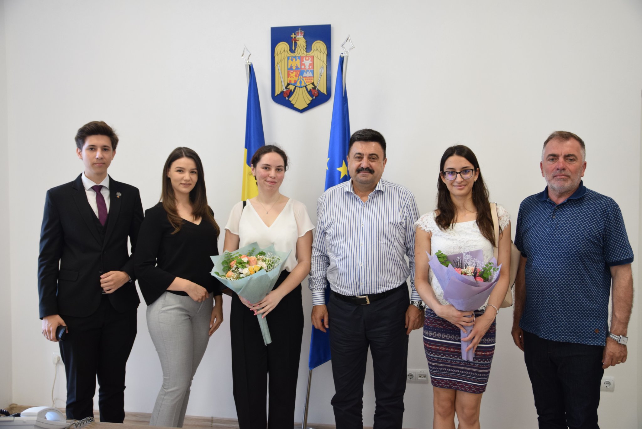 Întâlnire cu absolventele de ZECE !