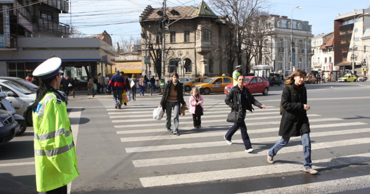 Schimbări în codul rutier! Noi reguli pentru PIETONI