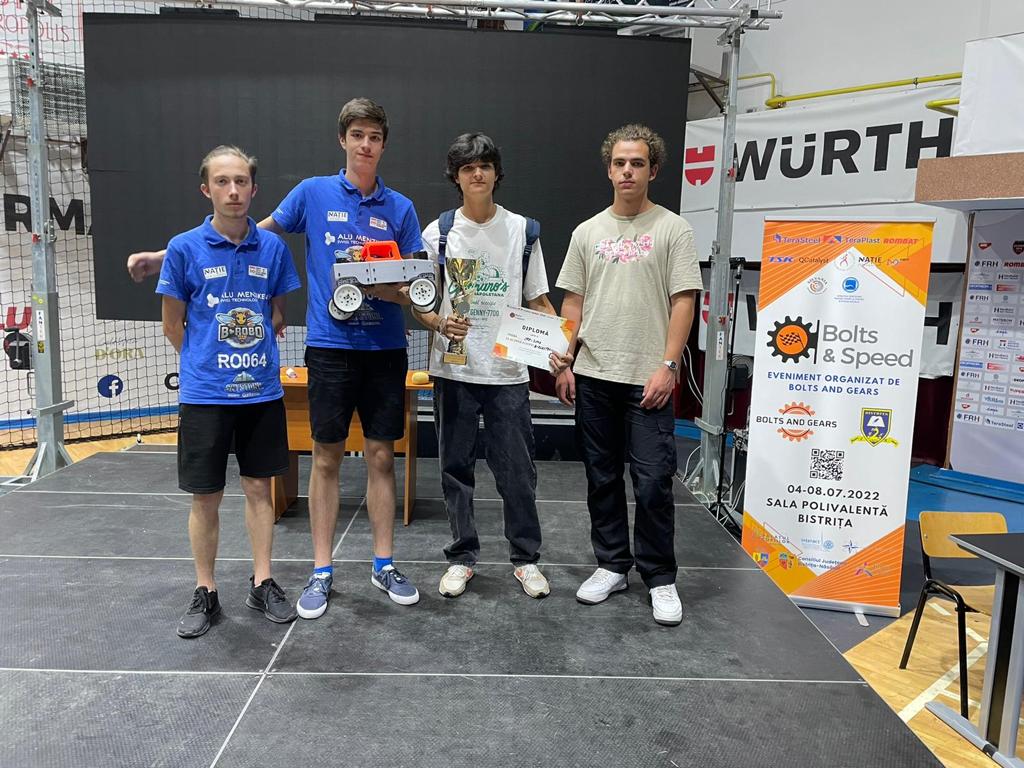 FOTO-VIDEO. Echipa de robotică BRobo-Team a luat locul II