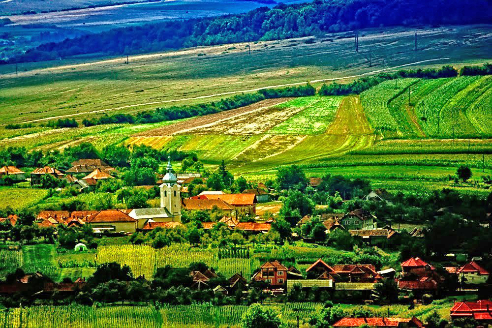 Hodod - localitate cu o istorie seculară, locul unde se află două dintre cele mai spectaculoae monumente de arhitectură ale județului