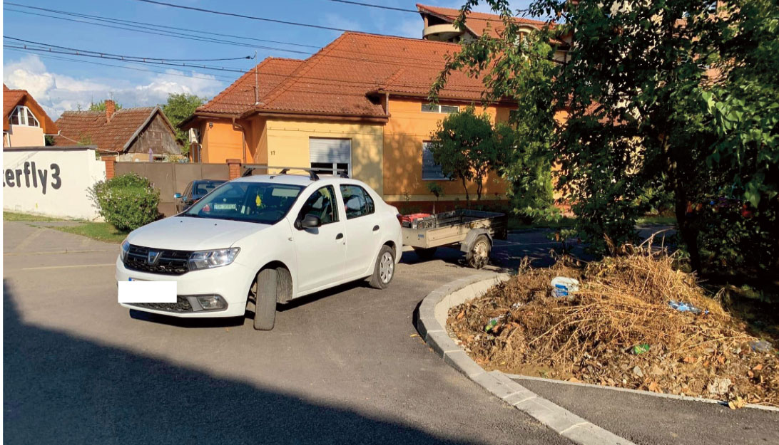 Cu remorca pe mijlocul drumului