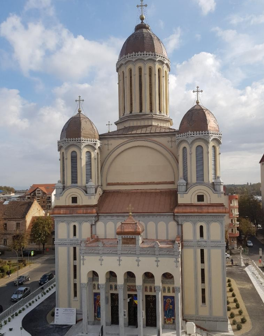 Invitația de a participa la "Aniversarea a 85 de ani de la zidirea catedralei ortodoxe Adormirea Maicii Domnului din Satu Mare"