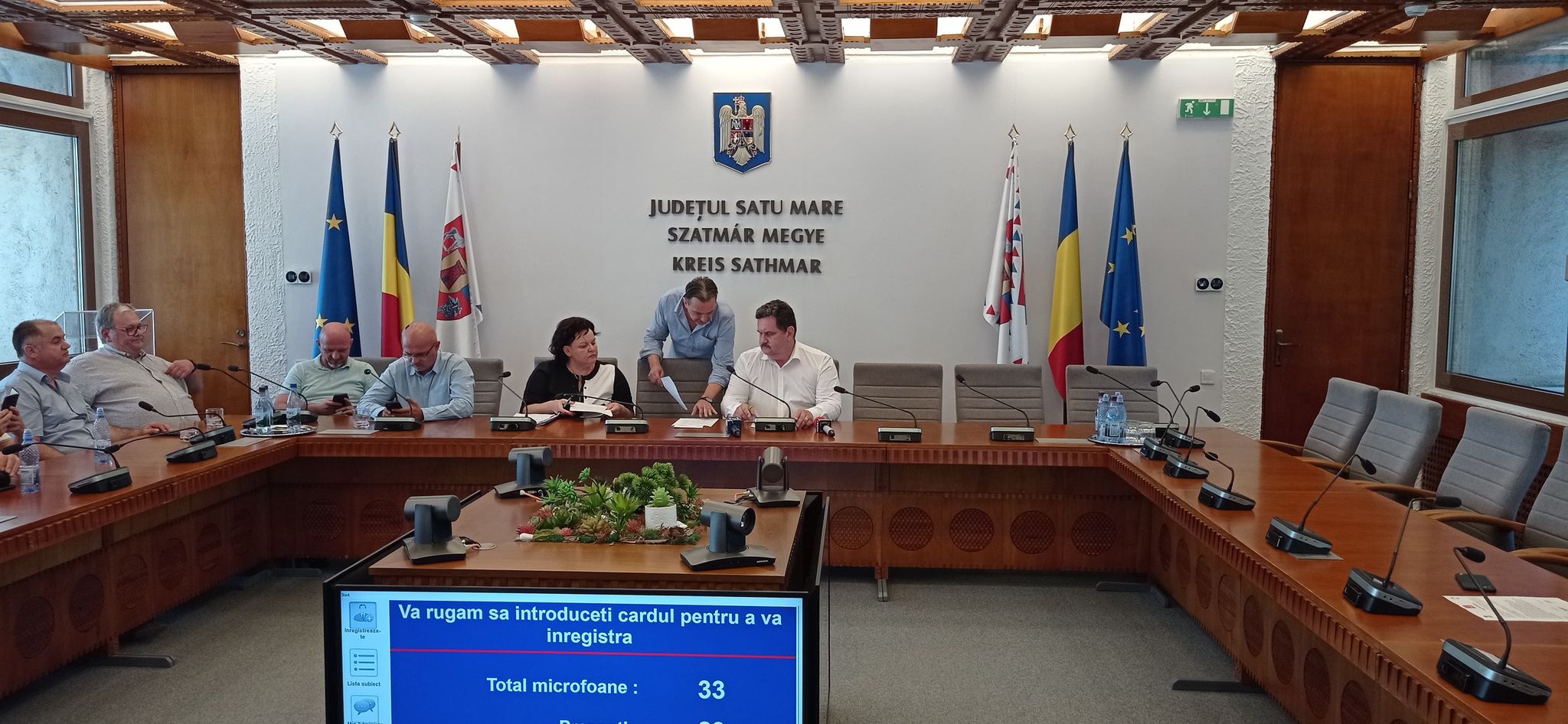 DECIZIE. Vicepreședinții PNL de la Consiliul Județean, ELIBERAȚI din funcții