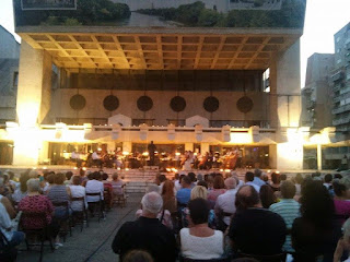 Vă place Strauss? Invitație la vals