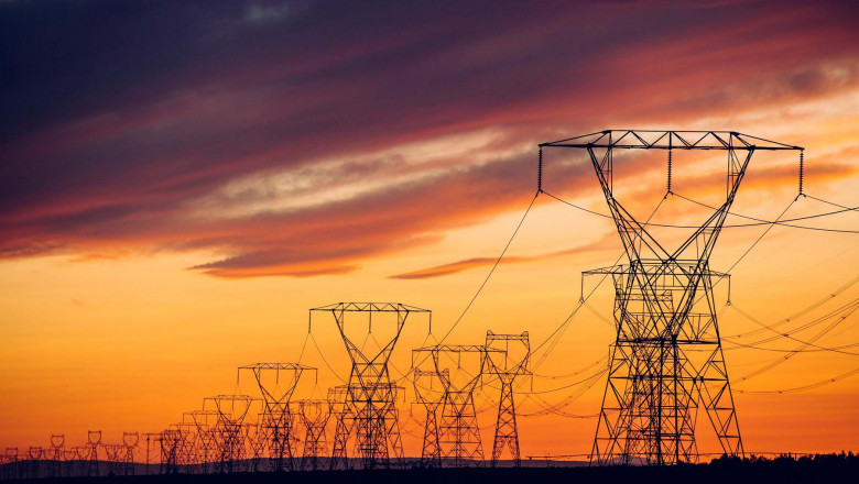 Au crescut importurile de energie electrică. România a cumpărat din străinătate peste 3,8 miliarde kWh în primul semestru