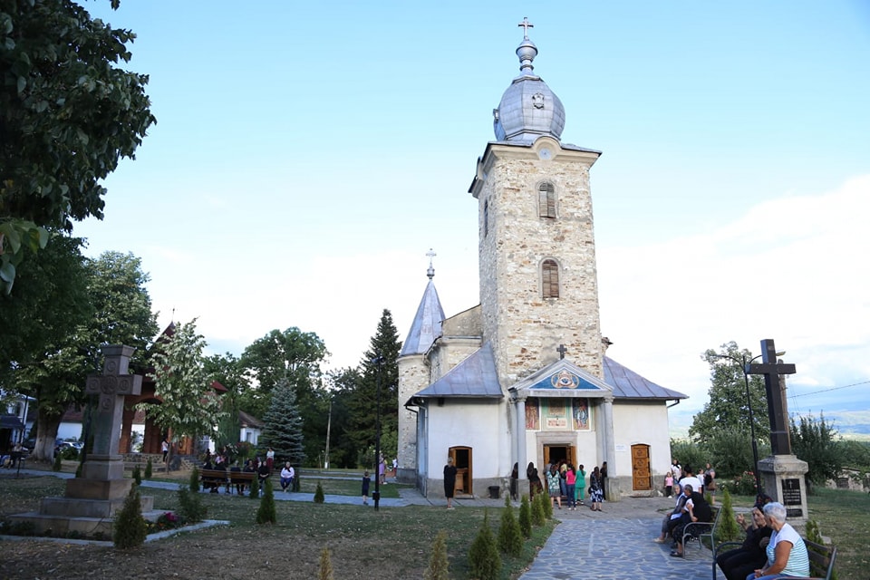 Slujbă arhierească în Țara Oașului