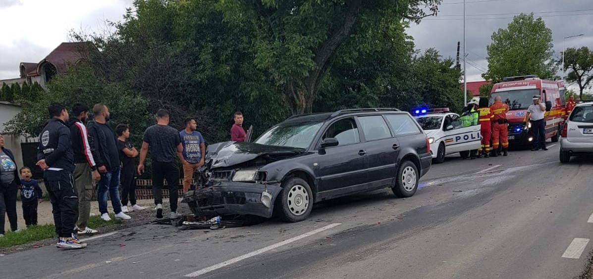 FOTOGALERIE. ACCIDENT GRAV în județ. VICTIME  multiple, transportate la SPITAL