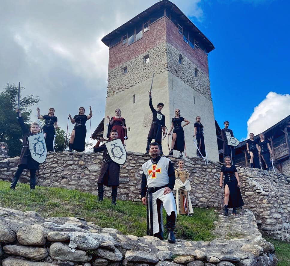 FOTOGALERIE. Lăncierii și Arcașele Cetății Ardud CUCERESC Hunedoara