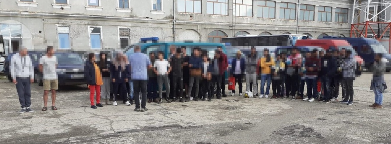 FOTOGALERIE. Sătmarul, placa turnantă a migrației ilegale! Val de migranți, depistați pe raza județului Satu Mare