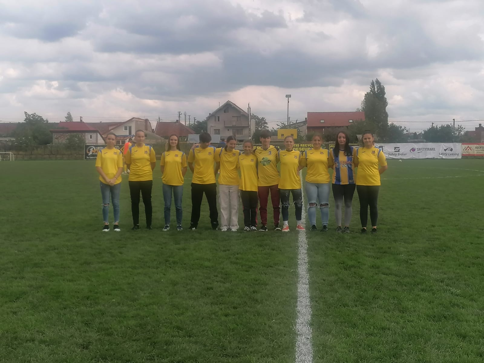 Olimpia Satu Mare are  și echipă de fotbal feminin
