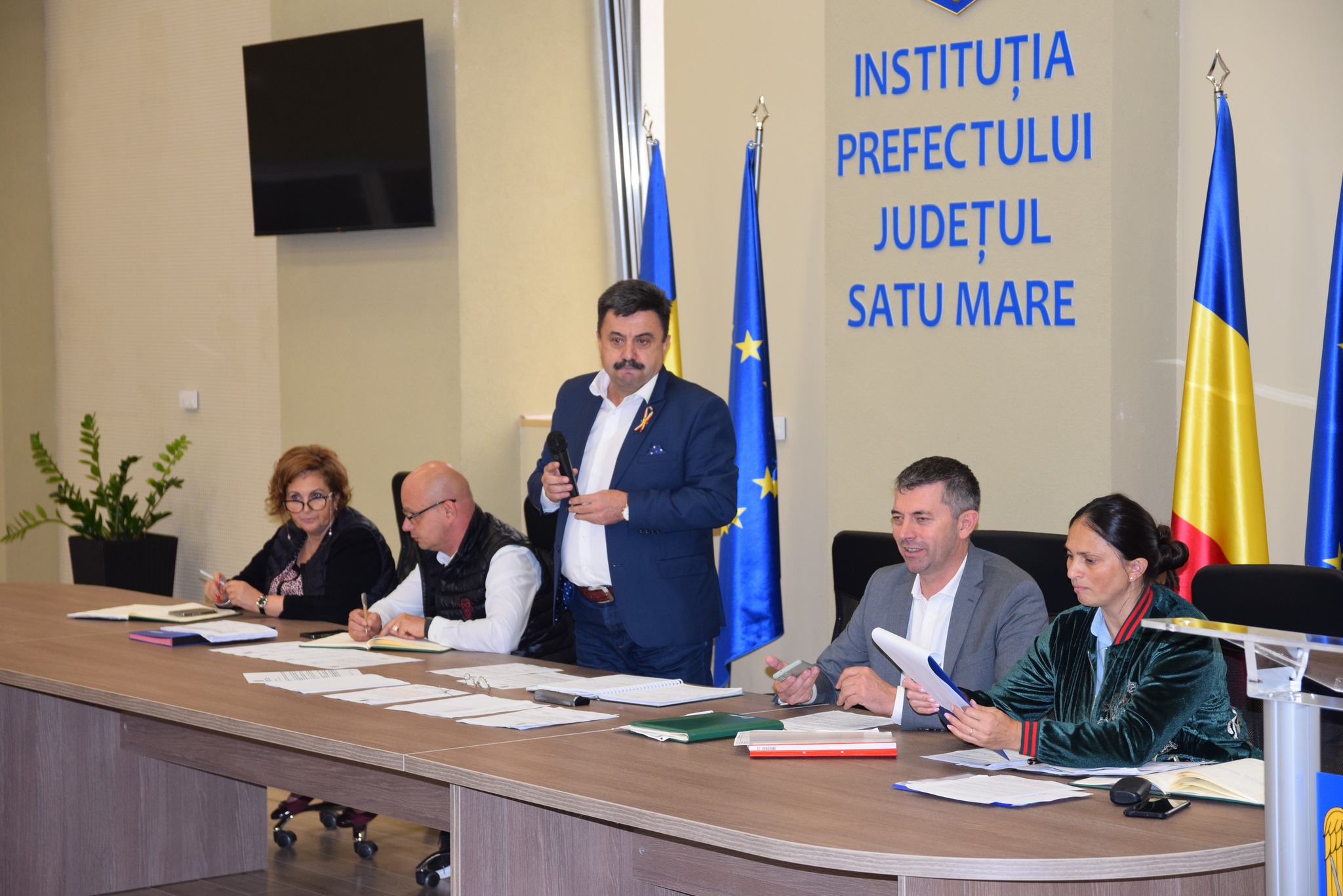 Astăzi a avut loc o ședință cu secretarii primăriilor din județ