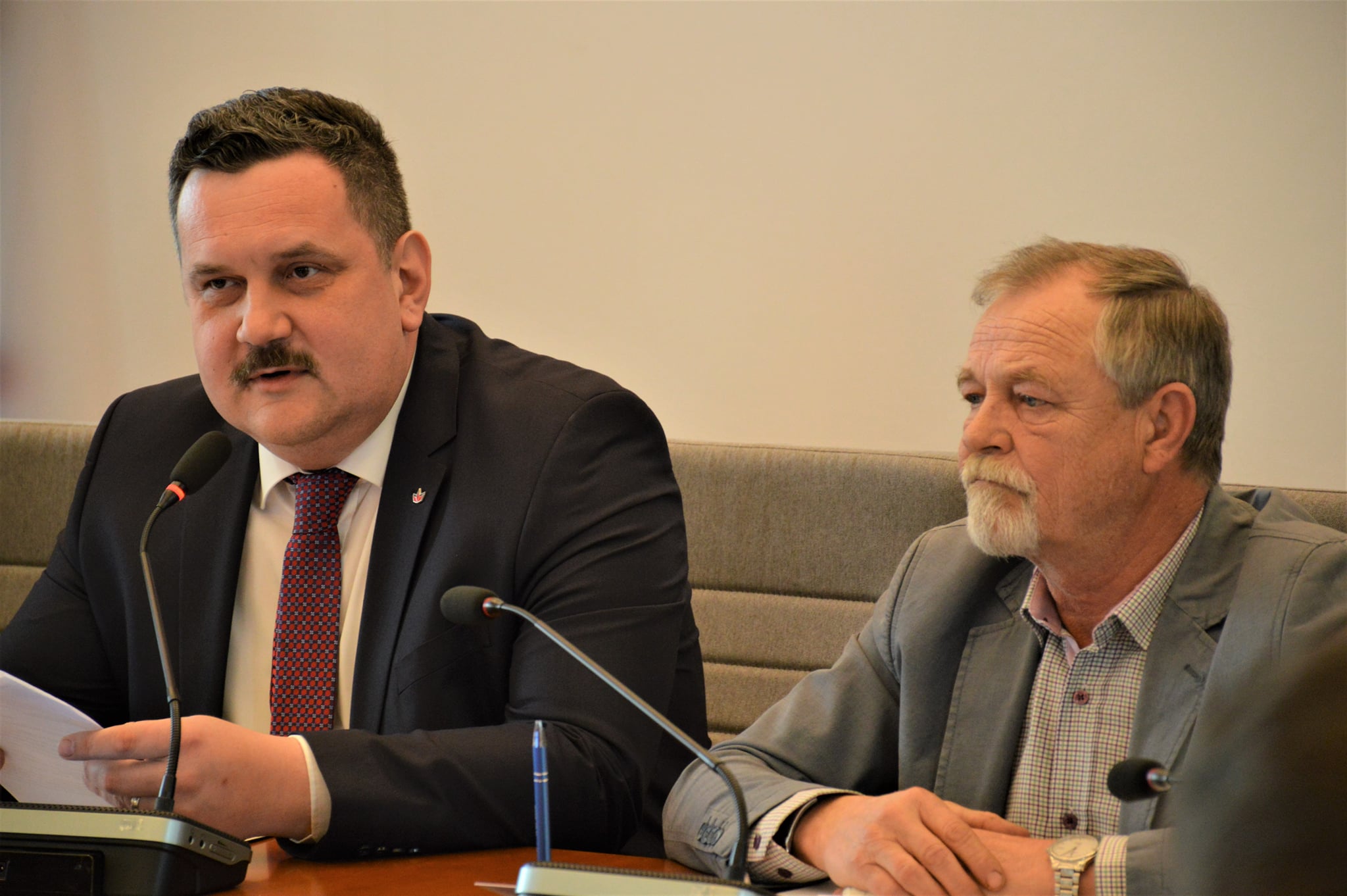 DECIZIE. Un fost vicepreședinte al CJ a DEMISIONAT din funcția de consilier județean