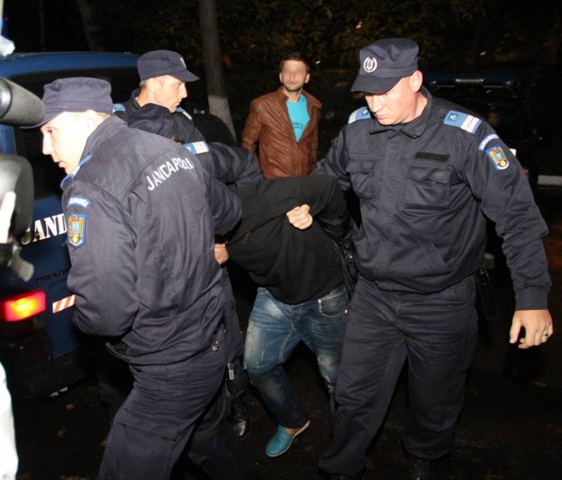 Bătaie cruntă între două bande rivale, în județ