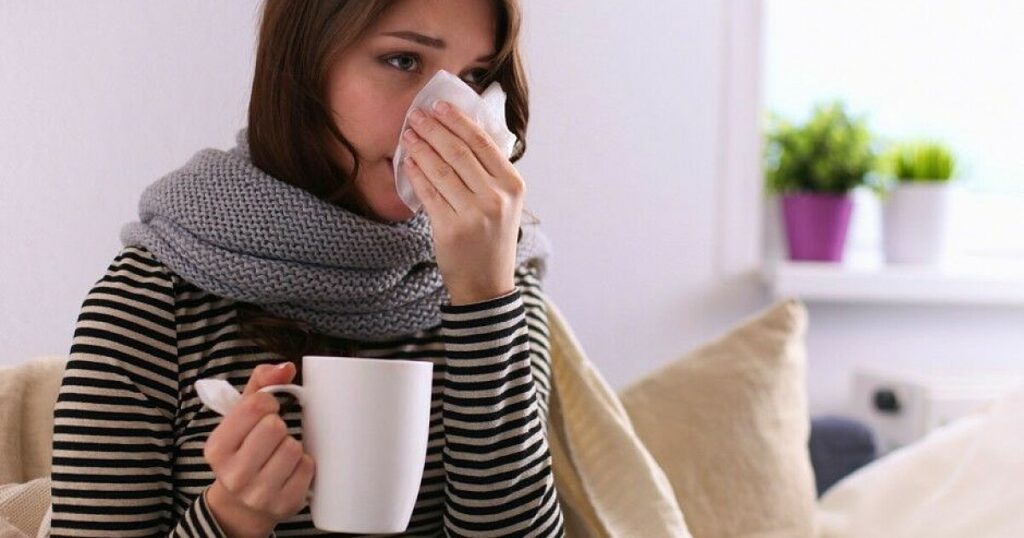 Alertă InfoCons! Un plic de răceală poate conține până la 87% zahăr!