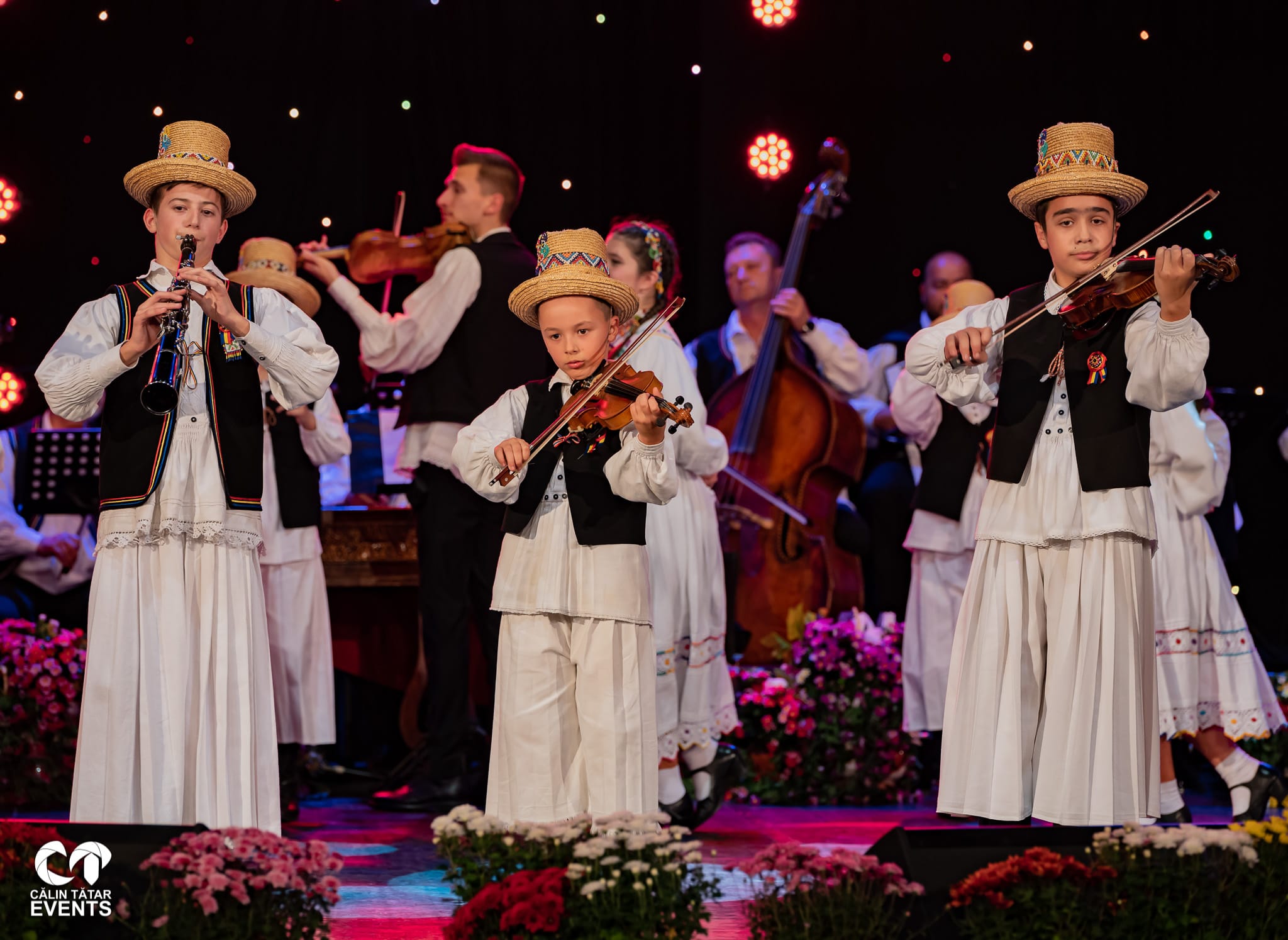Ansamblurile folclorice Cununița și Cununița Năzdrăvana, la ceas aniversar