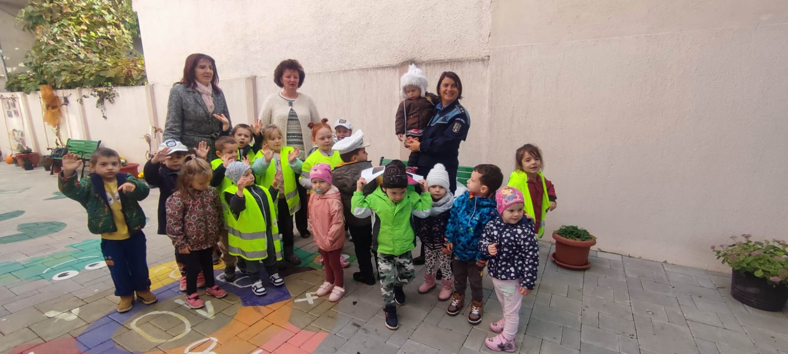 Copilăria: Magie în siguranță! proiect implementat la Satu Mare