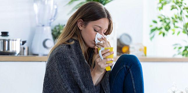 SĂNĂTATE. Plicurile de răceală din farmacii pot conține până la 87% zahăr, spun studiile