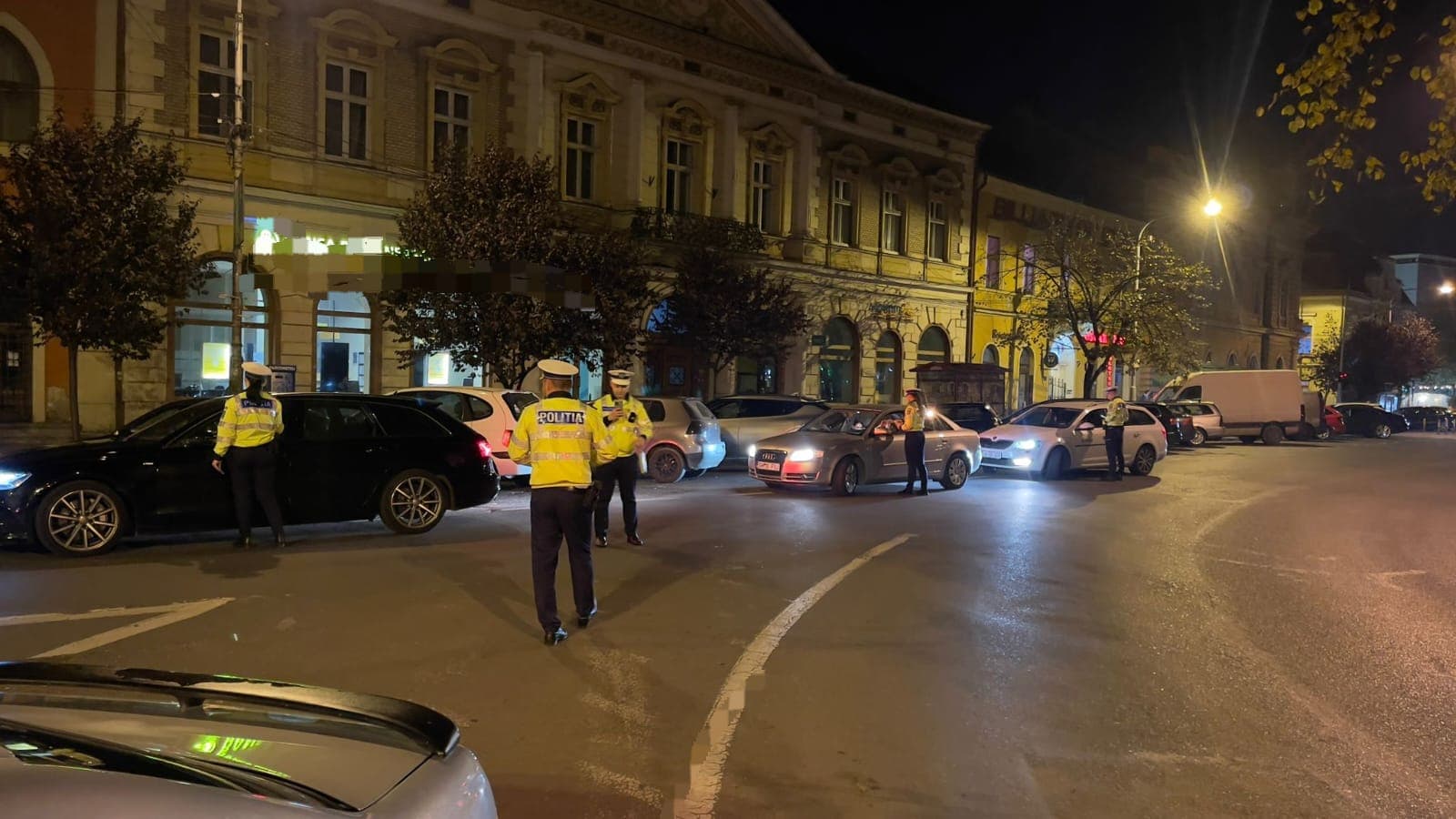 FOTOGALERIE. RAZII  de AMPLOARE ale polițiștilor la Satu Mare