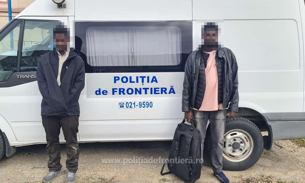 FOTO. Doi sudanezi care au încercat să treacă ilegal, depistati polițiștii de frontieră