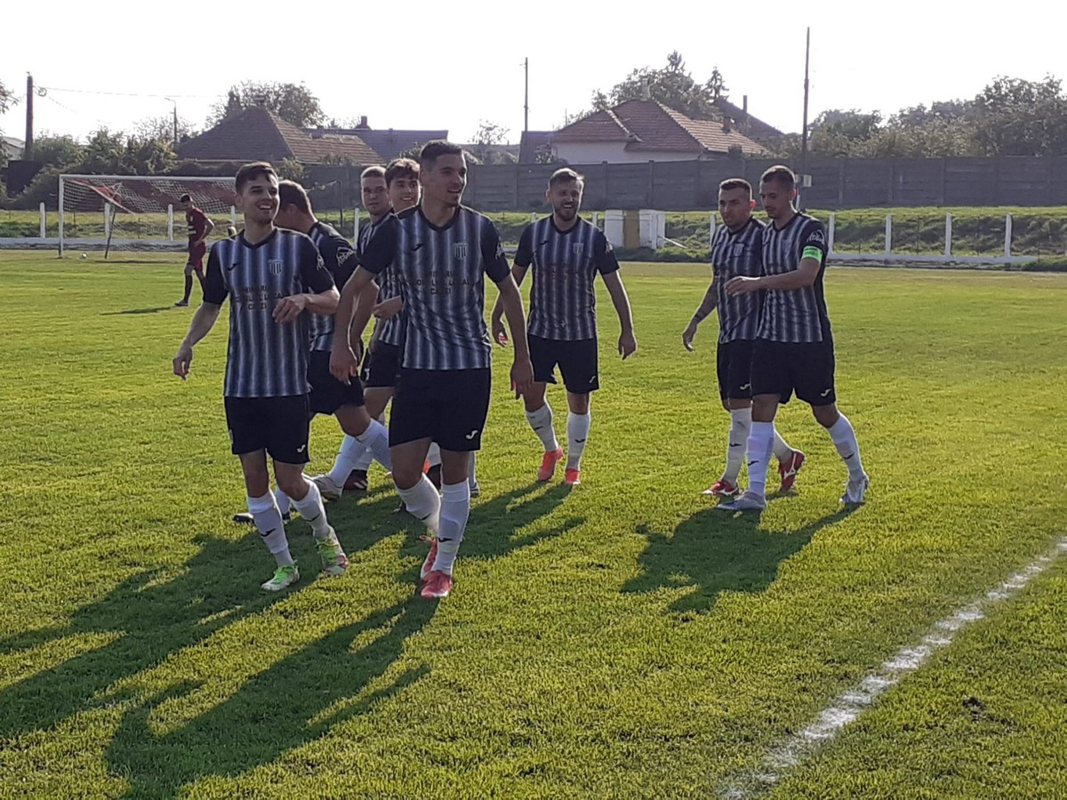 Liga a 3-a: Victoria Carei- CFR II Cluj Napoca 3-0 ( 2-0). Ce victorie pentru VICTORIA!
