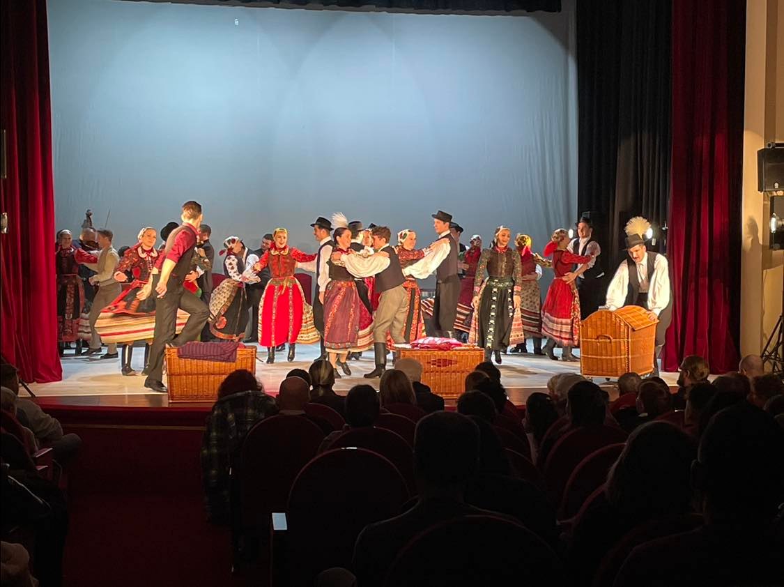 Spectacolul „În piața Clujului”, prezentat la Teatrul Municipal din Carei