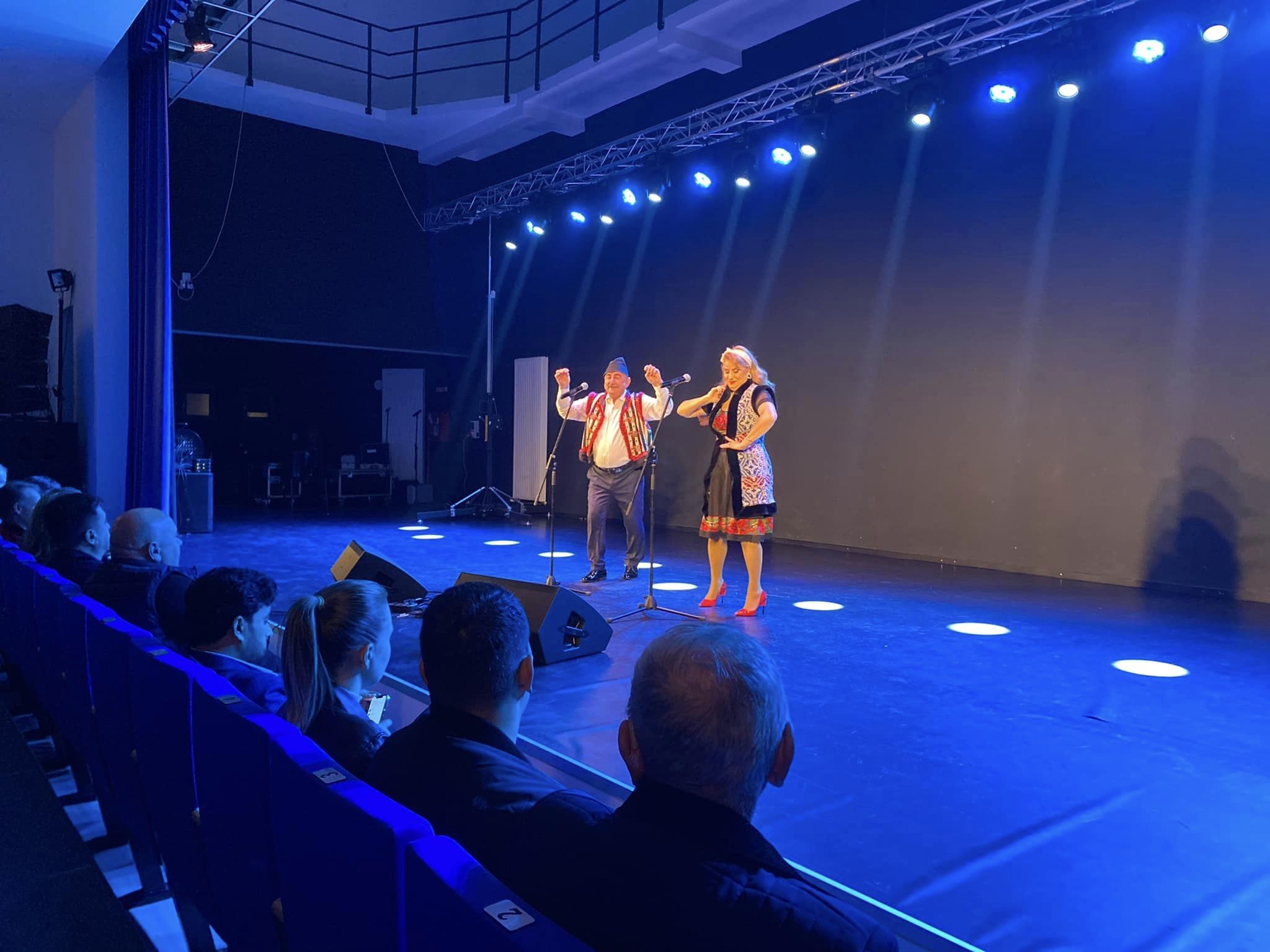 SPECTACOL DE EXCEPȚIE. Trei ore de râs și bună dispoziție La Ardud