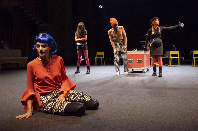 Poftiți la teatru! FREETIME – o piesă incitantă, un regizor efervescent, o echipă internațională de artiști și o distribuție superreceptivă