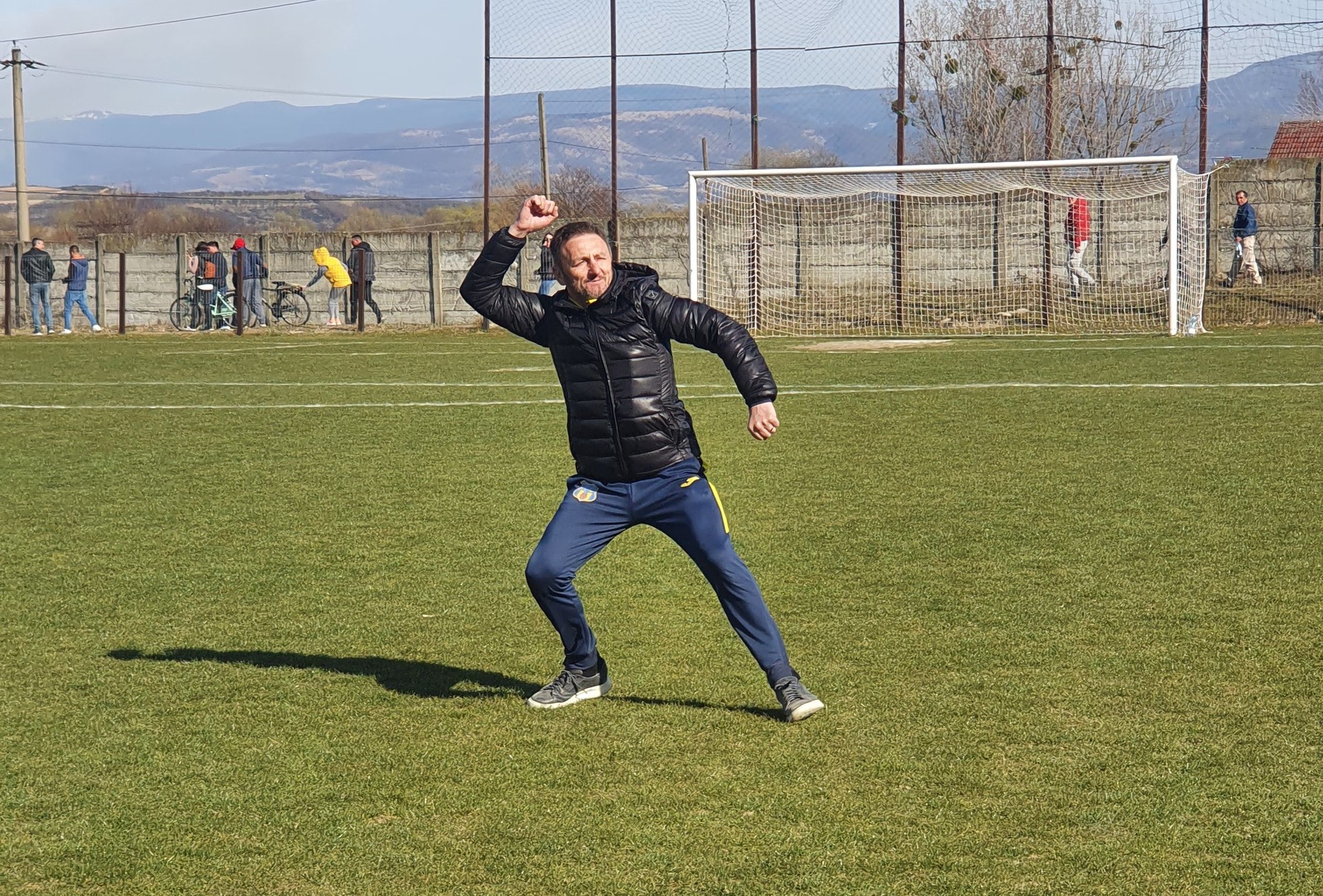 Lulu Dragomir: “Campionatul se joacă, Vetișul e echipă bună și nu a ieșit din cărțile pentru titlu!”