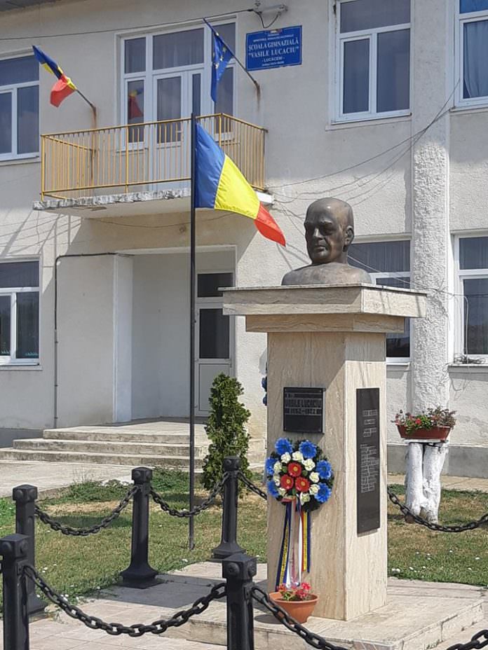 Lucăceni, locul unde se simte și se trăiește românește. A fost întemeiat la inițiativa marelui patriot Vasile Lucaciu