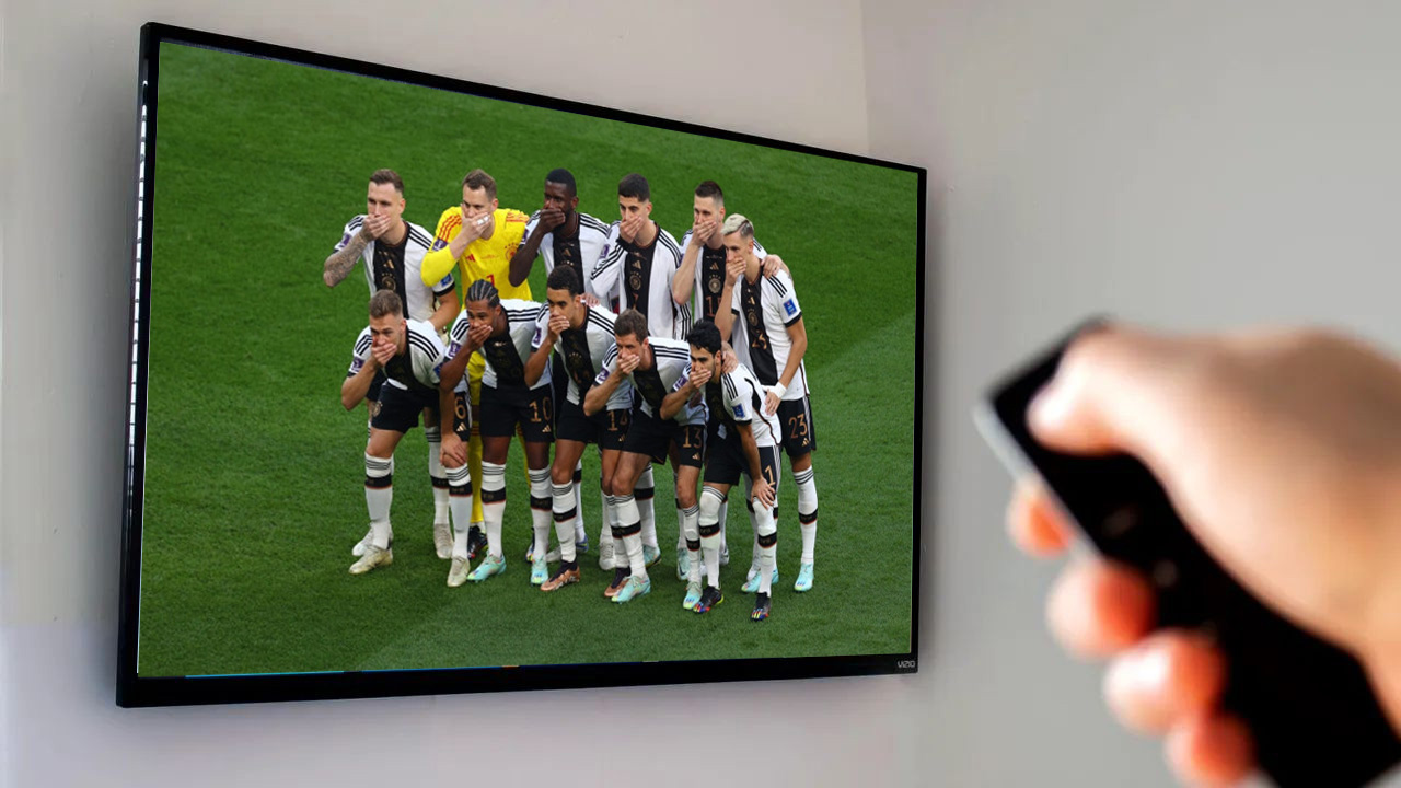 Cu mâna la gură, sau la ochi? [Mondialu' din fața televizorului]