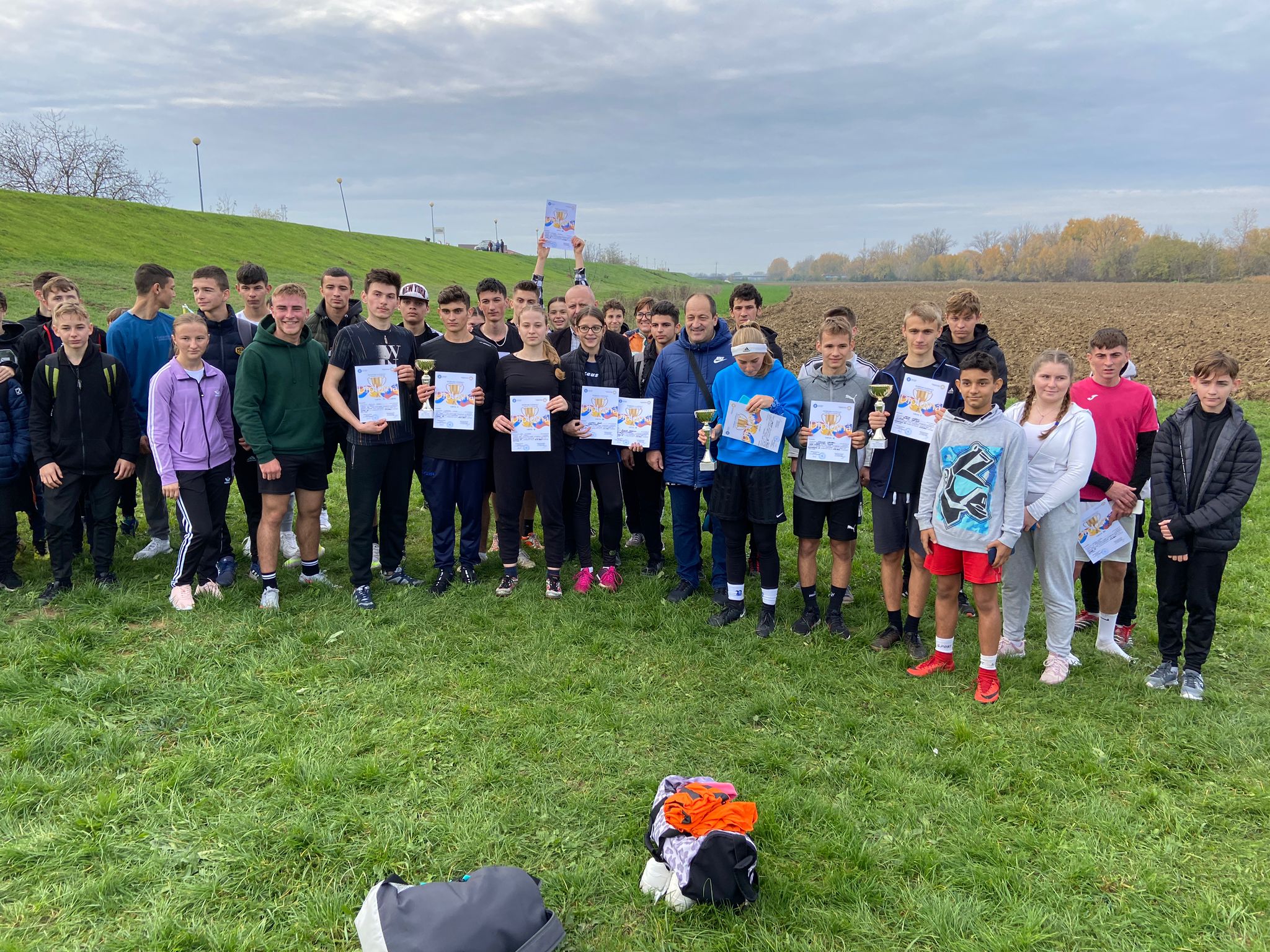 Câștigătorii fazei județene la cros a Olimpiadei Naționale a Sportului Școlar