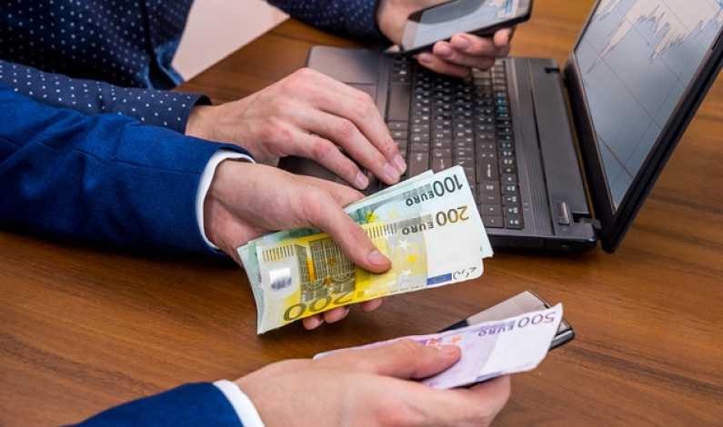 90 locuri de muncă vacante în Spaţiul Economic European