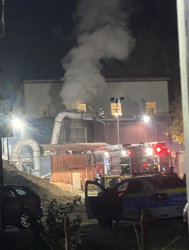 Incendiu izbucnit la o fabrică de paleți din Satu Mare